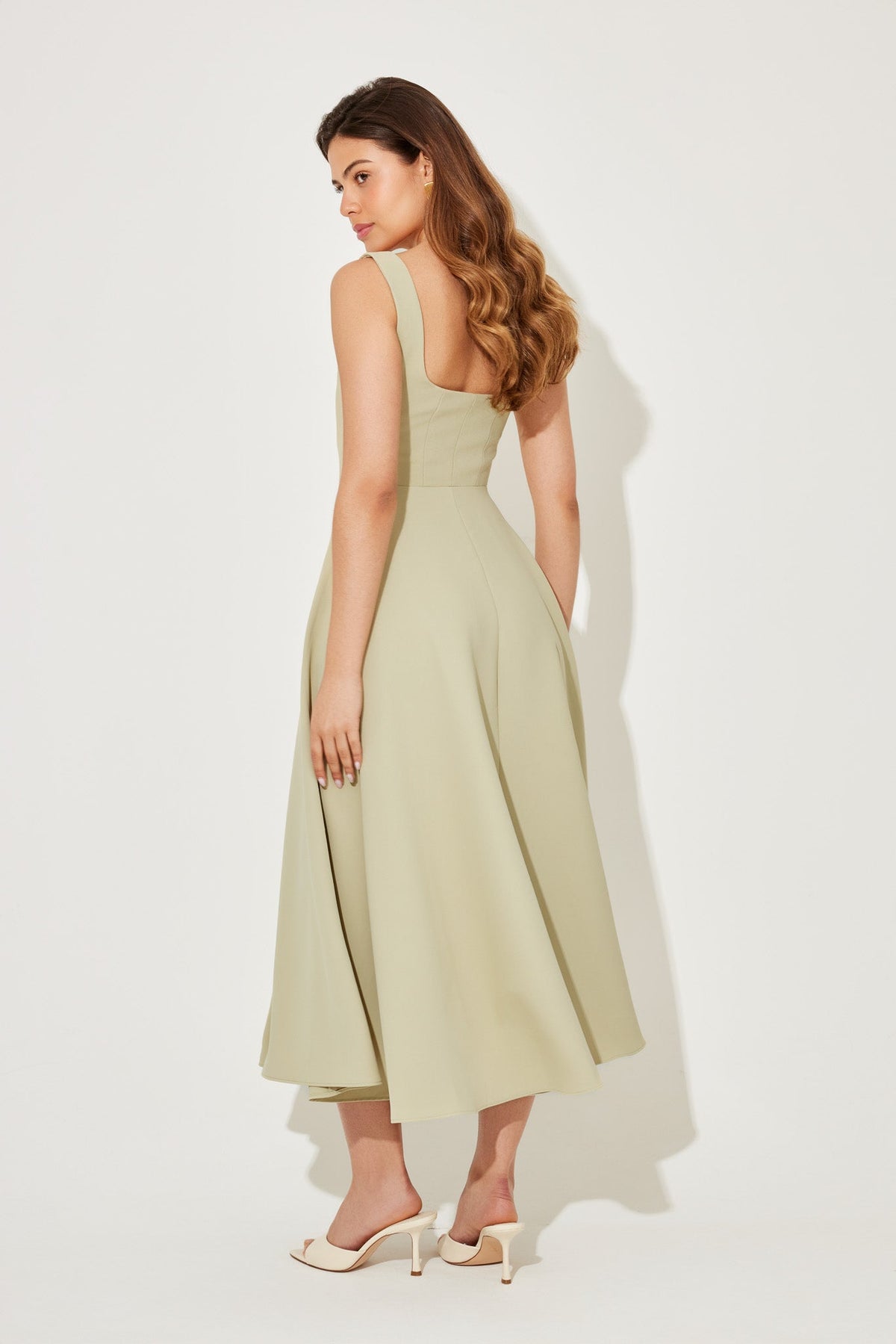 Amélia - Vestido Midi Intemporal