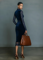 Vestido Midi de Veludo com Decote em V