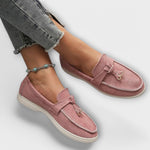 Mocassins Femininos Beiges com Cordão Decorativo