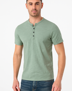 Camisa Henley - Gola com Botões